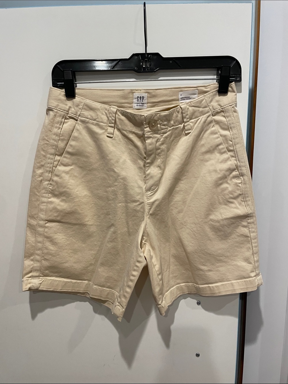 GAP Women's Cream High-Rise Chino Bermuda Shorts